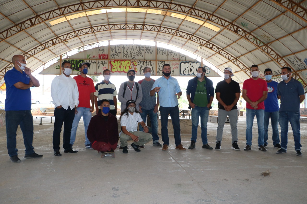 Reunião define que pista de skate será reformada dentro de alguns meses